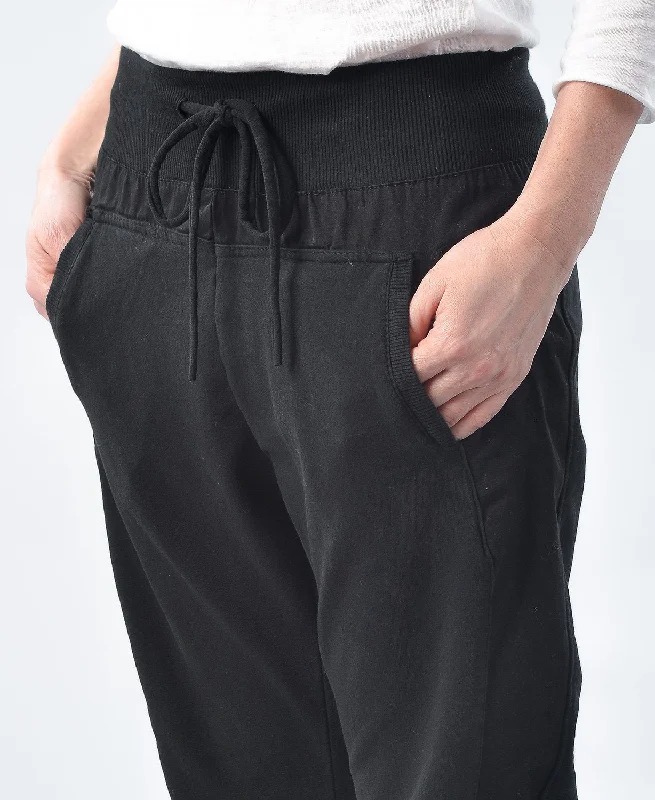 Suzy D Ultimate Jogger - Black